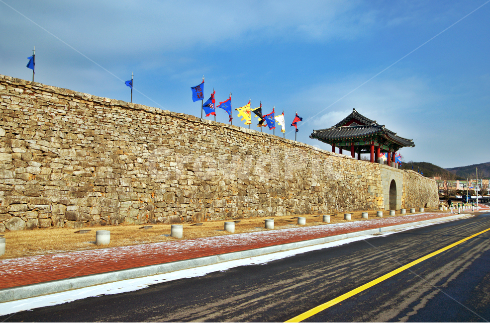 해미읍성,잠양루,성곽,동문,서산,조선시대,방어시설,겨울,계절,winter,season,한국전통,한국문화,korean traditional,korean culture,건축물,건물외관,exterior,building,structure,architecture,construction