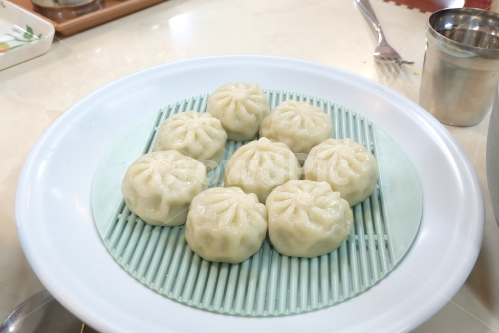 dumpling,restaurant,Cold noodles and dumplings,mukbang,snack bar