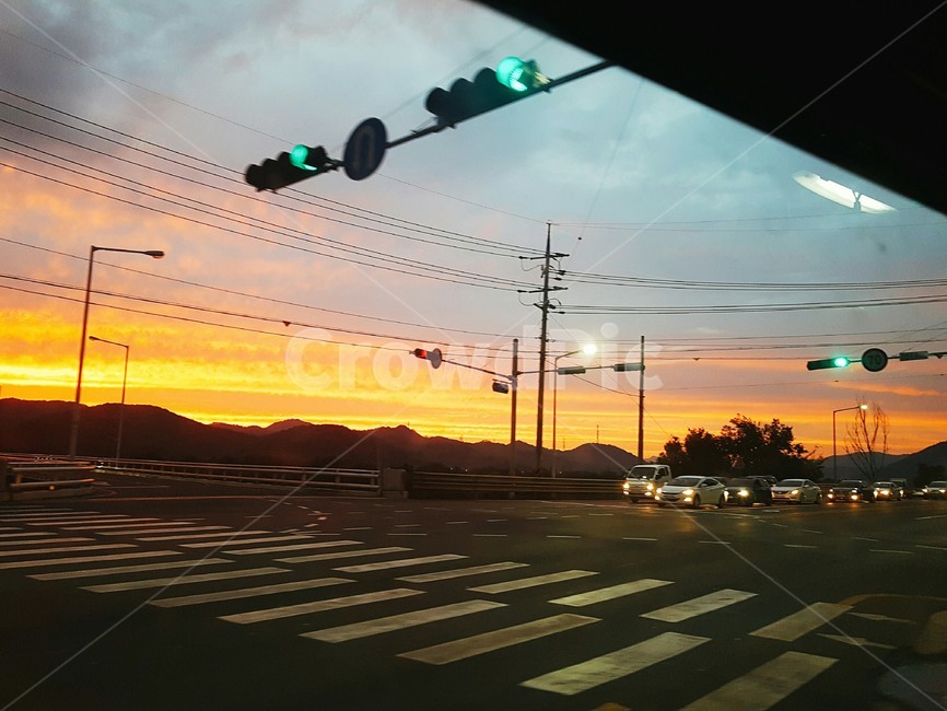 노을,횡단보도,신호등,crosswalk,도로
