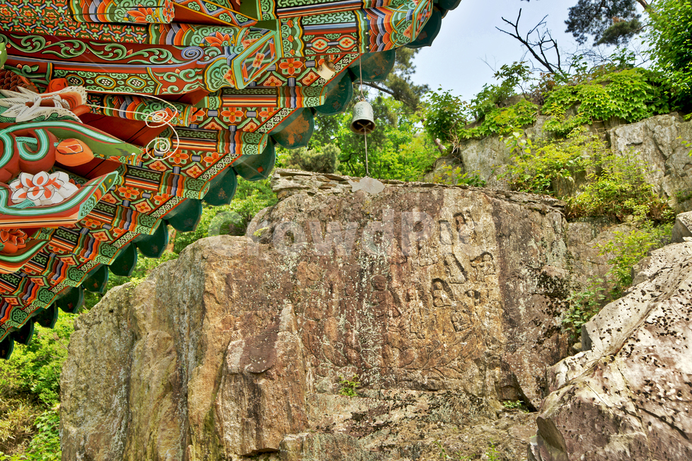 마애석가삼존16나한상,성불사,천안,마애불,협시보살,조선시대,유형문화재,처마,단청