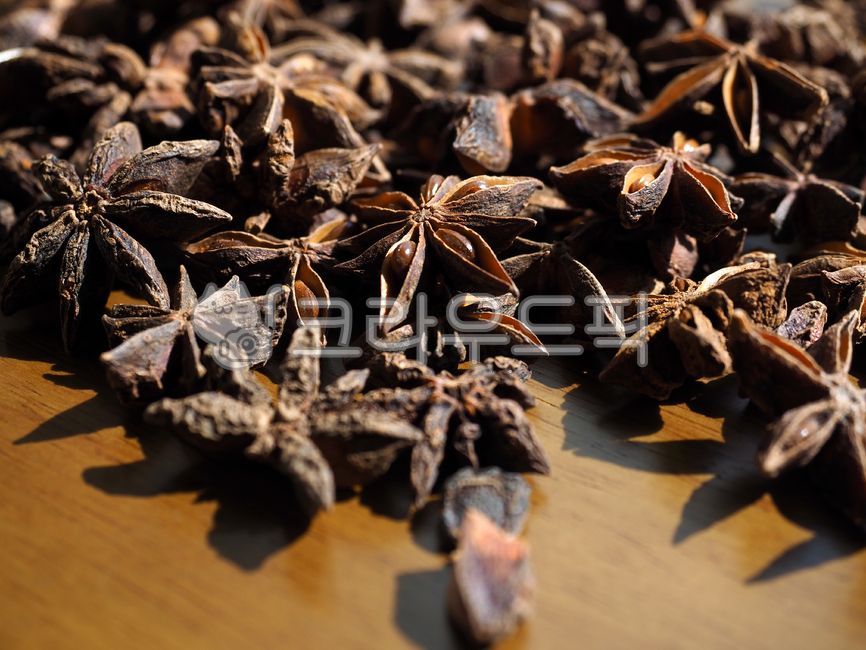 staranisehall,asianfood,spice,cookingingredients,Star Anise Hall,scent,Asian food,dryfood,dry food,indianfood,cooking,organic,starshape,chinesefood,anise,Indian food,Spice,octagonal,star shape,cooking ingredients,brown,Chinese food,octagonal incense,food,