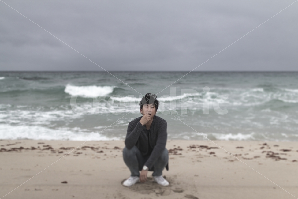감성,셀카,바다,스냅,파도,해변,바다,beach,sea,사람,인물,인간,human,person,남성,남자,man,male