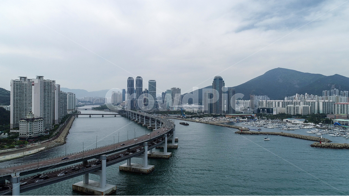 광안대교,바다,부산,수영만요트경기장,항공촬영,바닷가,대교,교통,요트,자동차,흐린,해운대,센텀시티,요트경기장,도시,풍경,city,landscape,한국도시풍경,한국도시경관,korea cityscape,교통,교통수단,traffic,transportation,metropolis,중심지,town,시티,urban,어반,building,건물