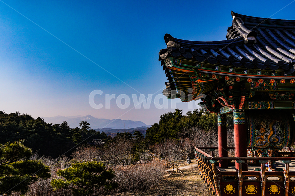 강원도,산맥,산,맑은하늘,절,절건축물,architecture,건축물,building,건물,temple,신전,shrine,신사,하늘