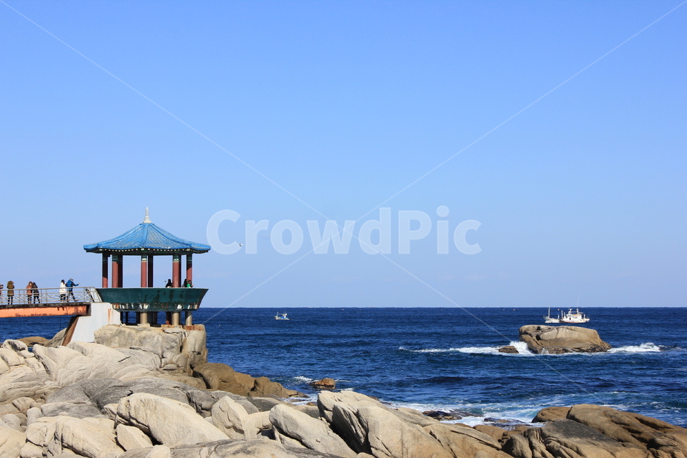 속초,바다,파도,하늘,바닷가,sky,sea,boat,보트