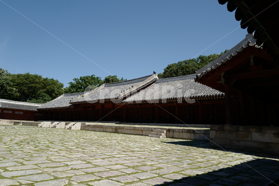 종묘,세계문화유산,한국전통,전통건축,worldheritage,jongmyo,koreanculture,koreatraditional,architecture,structure,construction,영녕전,shrine,한국전통,한국문화,korean traditional,korean culture,랜드마크,landmark,tourist attraction,한국랜드마크,한국관광지,한국명소,korea landmark,korea tourist attraction,건축물,건물외관,exterior,building,structure,architecture,construction