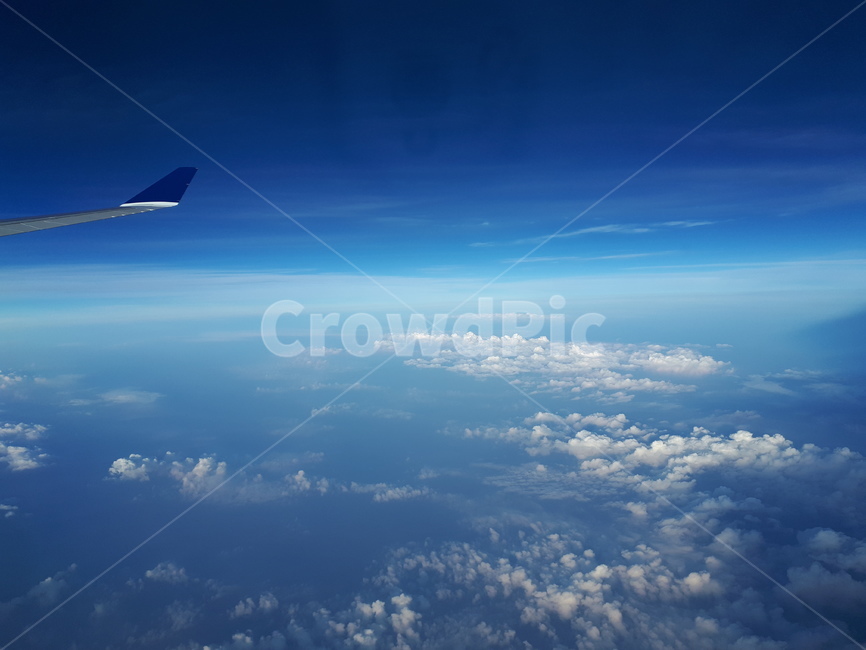 비행기,하늘,항공,구름,지구,airplane,sky,cloud,blue,파란색,earth,대기,대기권,교통,교통수단,traffic,transportation