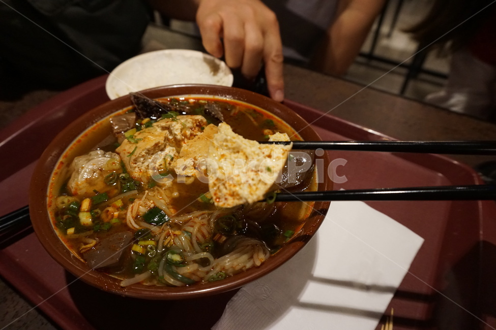 중국음식,음식,대만음식,요리,취두부,food,meal,식사,bowl,사발,중식,중화요리,dish,우육면,이색음식,맛있는음식,탕면,국수,noodle,취두부탕면,취두부국수,두부,국물요리,국물,선지