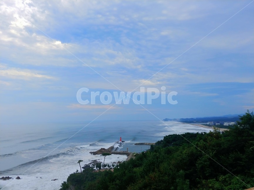 바다,sea,낮,푸른,하늘,산,파도,구름