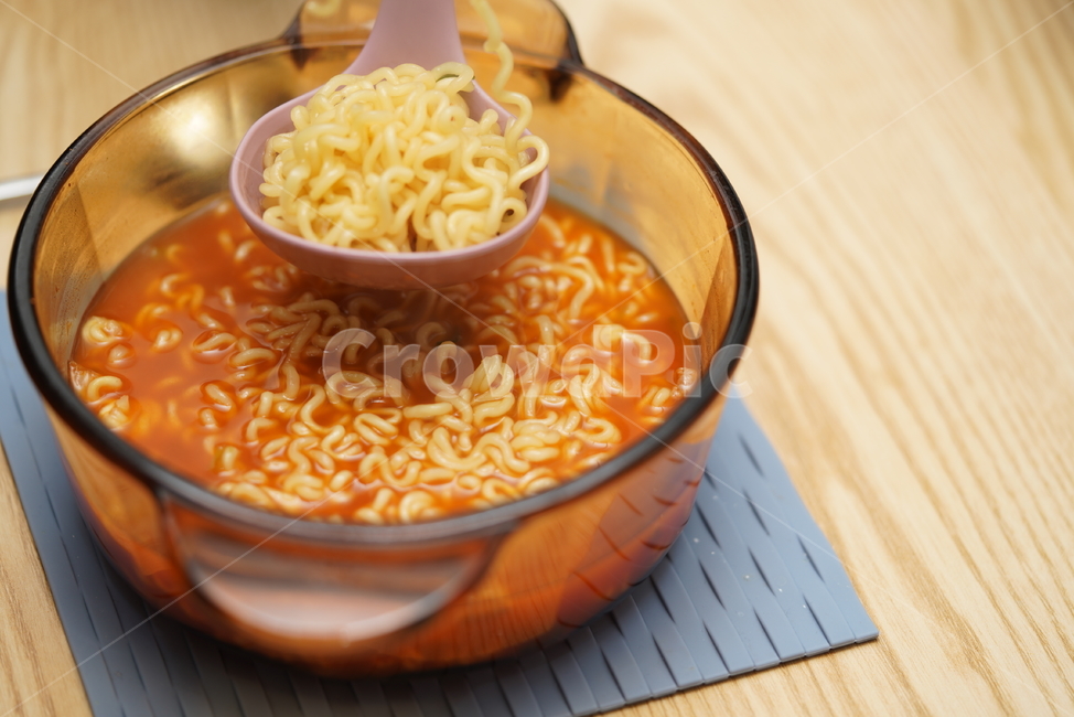 라면,음식,식사,인스턴트,먹거리,면요리,국물,noodle,간식,meal,사발,food,dish,요리,음식,식재료,요리,food,cook,meal,dishes,food reserves,면류,면요리,noodles