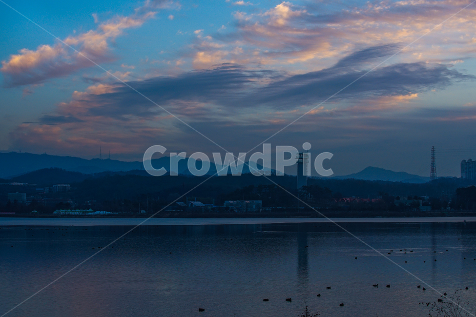 호수,여명,해돋이,일출,구름,하늘,감성,새벽,반영,투영,풍경,자연,풍경,nature,landscape,outdoors,옥외,weather,날씨