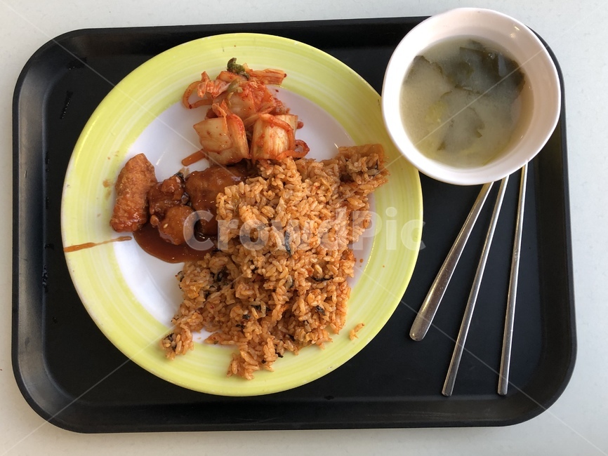 학식,밥,식단,김치,볶음밥