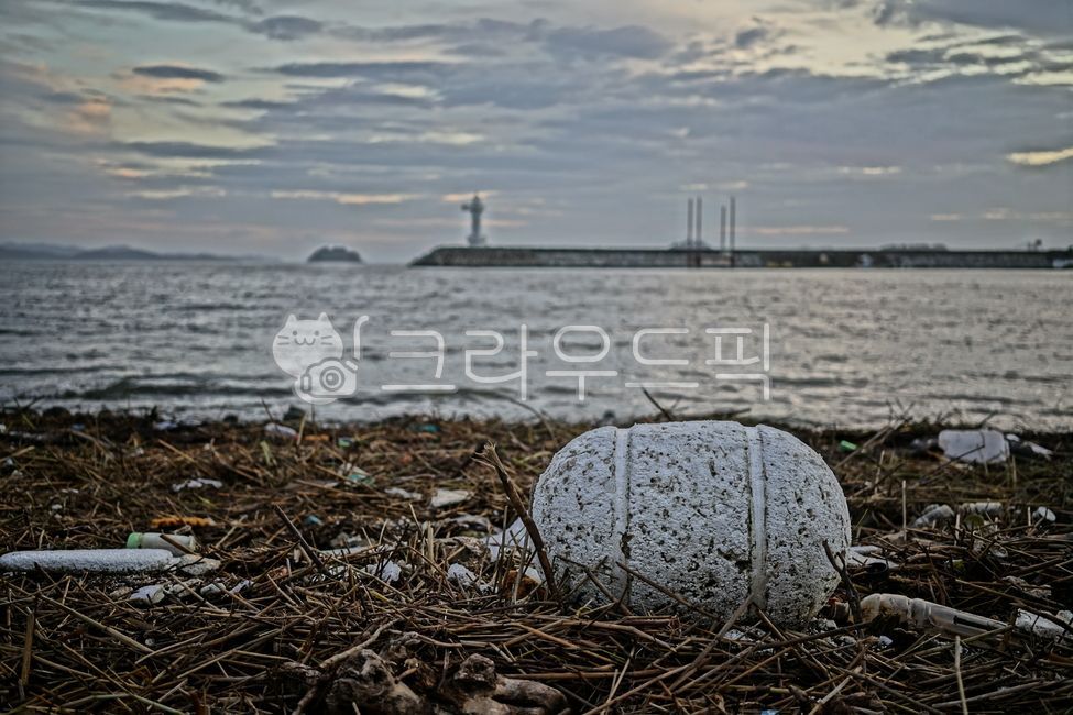 장마,비,바다,집중호우,바다쓰레기,오염,피해,자연재해,환경오염,해수욕장,beach,sea,해변,바다오염,해변쓰레기,세월,스티로폼
