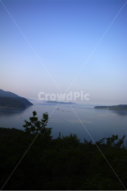 바다,섬,풍경,하늘,나무,자연,풍경,nature,landscape,outdoors,옥외,land,땅,ocean,대양,sea,water,물,shoreline,해안선,promontory,곶,coast,연안