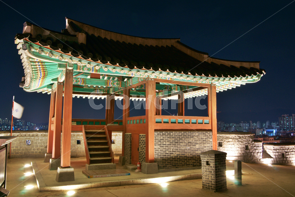 서북각루,관측소,수원화성,팔달산,수원,유네스코세계문화유산,야경,야경,밤,풍경,nightscape,night,landscape,한국전통,한국문화,korean traditional,korean culture,건축물,건물외관,exterior,building,structure,architecture,construction,patio,안마당,porch,현관,pergola,페르 골라