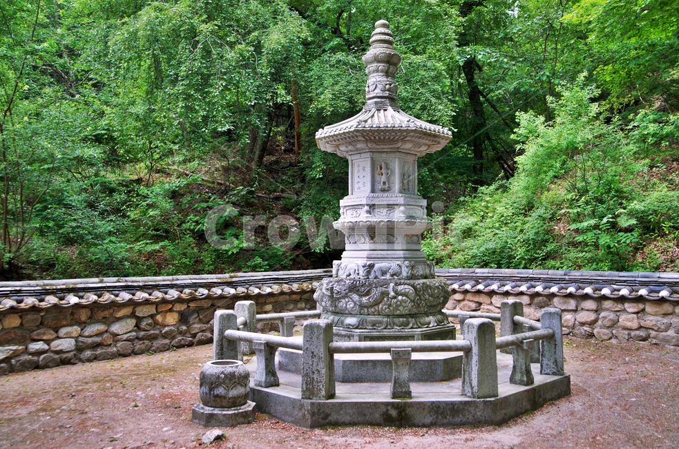 부도,각산당,석진대화상,무덤,고승,추모비,공덕비,청평사,오봉산,춘천,조형물,조각상,동상,석상,조형물,statue,bronze statue,stone statue,종교,신앙,religion,belief,faith