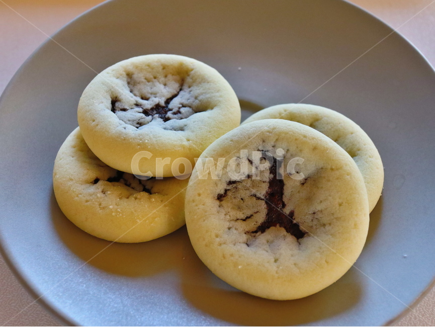 쿠키,과자,디저트,초코,브라우니,간식,하얀과자,cookie,dessert,접시,둥근과자,동그라미,food,음식,음식,식재료,요리,food,cook,meal,dishes,food reserves