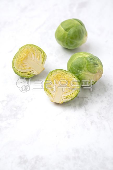 mini cabbage,cabbage,vegetable,Brussels Sprouts,food,Food Ingredients,ingredients,fresh food,fresh,organic