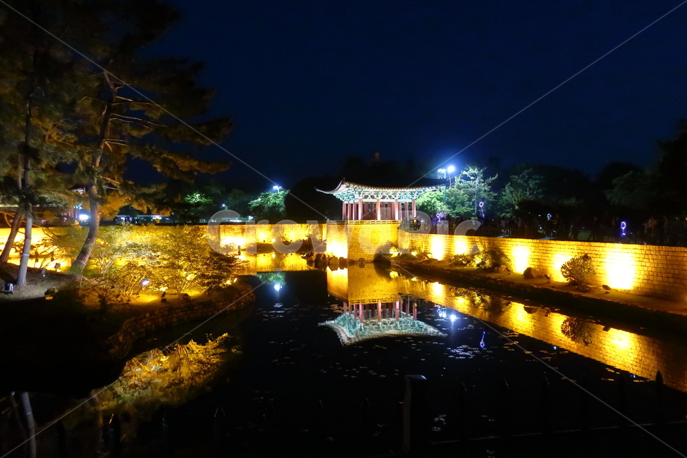 동궁,월지,안압지,야경,경주,한국전통,東宮과月池,랜드마크,한국관광지,한옥,koreantraditional,koreanculture,night,nightscape,construction,관광지,호수,누각,역사,유적지,밤,안압지야경