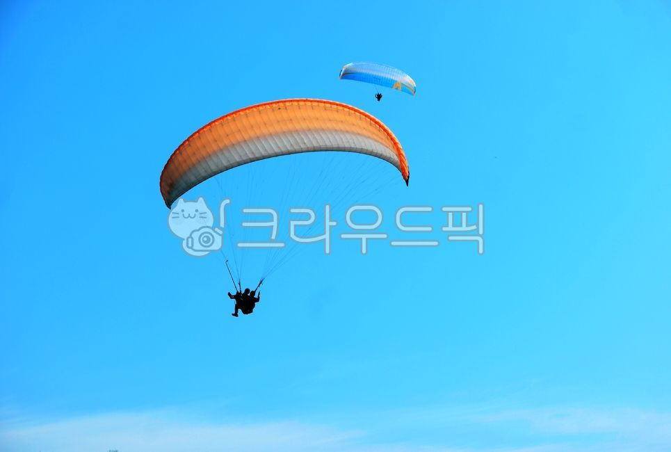 sky,gliding,paragliding,sports,extreme