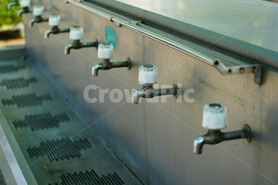 수도,수도꼭지,물,수돗가,water,spigot,물방울,waterdrop,수돗물,공공시설,상수도,에너지,energy,절약,물한방울,사물,물건,오브젝트,thing,object,matter