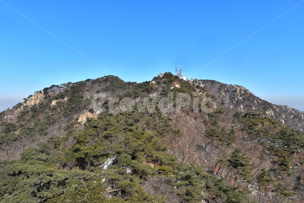 관악산,풍경,겨울,자연,눈,스포츠,등산,산행,nature,snow,겨울풍경,느낌,아름다운,신비로운,경이로운,기암,바위,암봉,암릉,다큐,필,힐링,명산,landscape,winter,season,트레킹,100대명산,인기명산,조망,전망,정부청사,6봉,수목원능선,바윗길,암릉길,명품송,소나무,한국자연풍경,한국자연경관,korea,관양능선,팔봉능선,국기봉,겨울,계절,winter,season,자연,풍경,nature,landscape,한국자연풍경,한국자연경관,korea nature landscape,outdoors,옥외,slope,경사