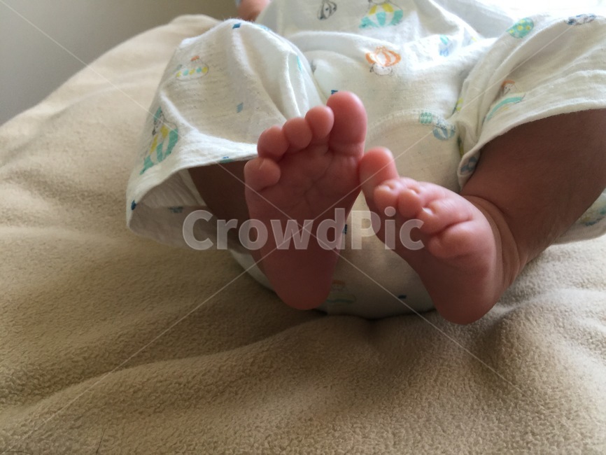 아기,발,baby,foot,아기한달,사람,인물,인간,human,person,신체일부,몸,body,영유아,아기,애기,아이,infants,baby