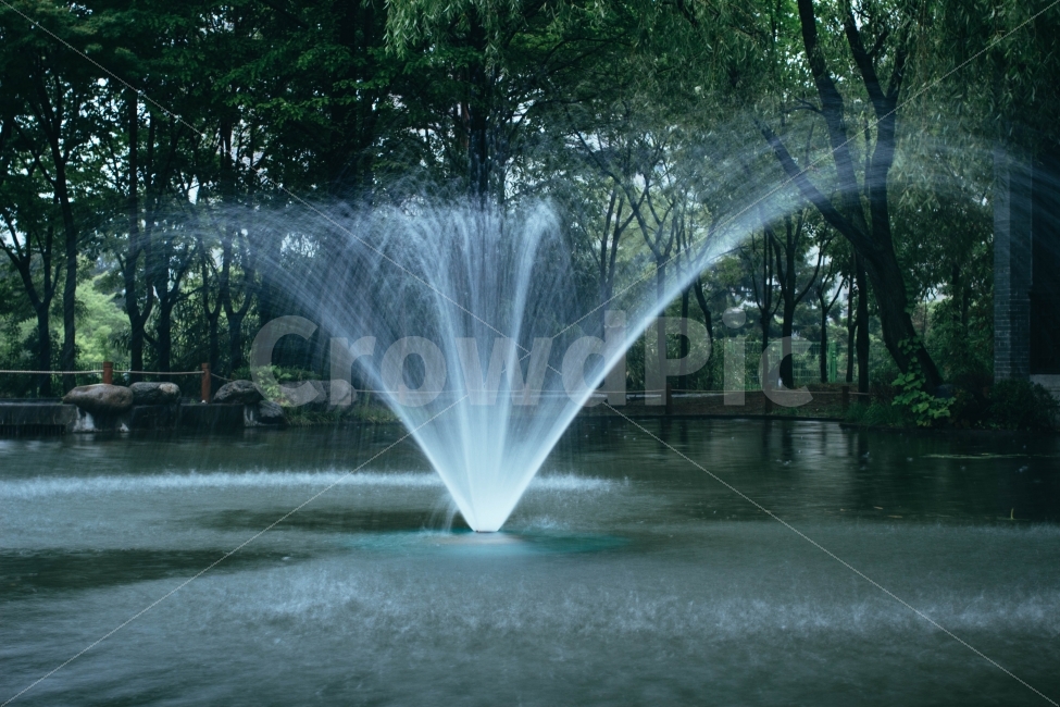 비,rain,연못,pond,분수,궤적,물궤적,물방울,풍경,landscape,월화원,자연,풍경,nature,landscape,감성,sensible,feeling,water,물,fountain
