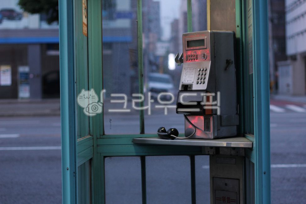 receiver,publicphonebooth,Payphone,cellphone,publicphone,public phone booth,booth