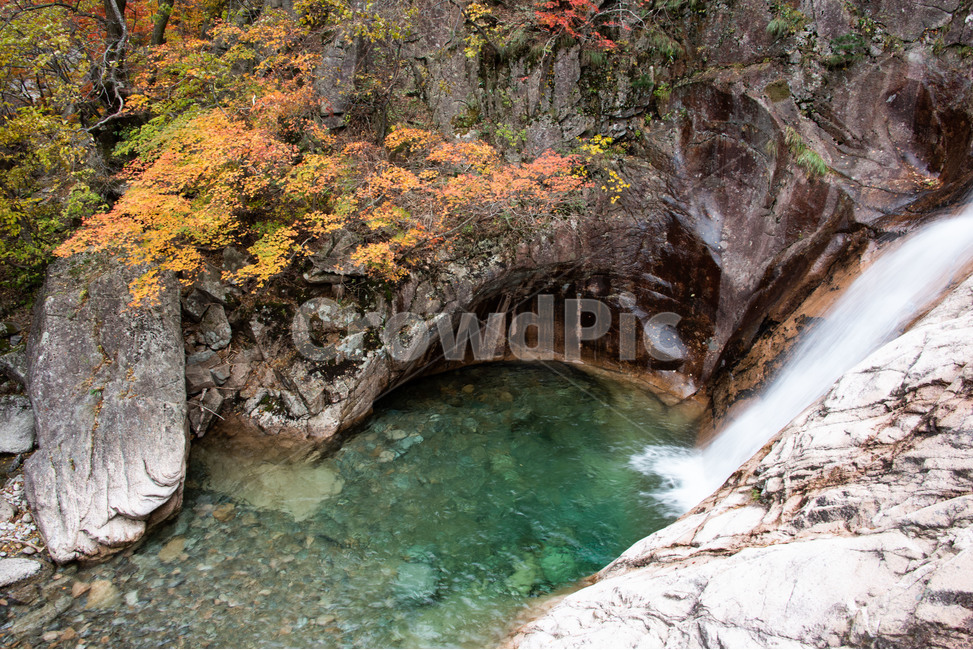 설악산,국립공원,가을,단풍,천당폭포,옥빛,옥빛소,천불동계곡,가을,계절,fall,autumn,season,자연,풍경,nature,landscape,water,물,outdoors,옥외,cave,동굴