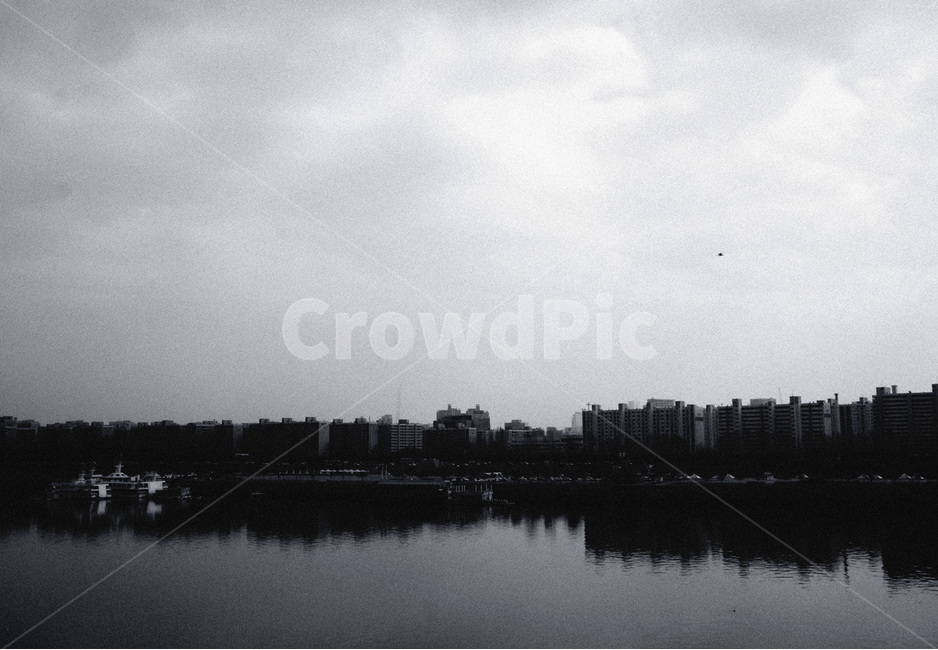 한남대교,풍경,한강,흑백사진,landscape,blackandwhite,hanriver,hangangriver,도시,풍경,city,landscape,흑백,모노톤,monochrome,black and white,nature,자연,outdoors,옥외,water,물