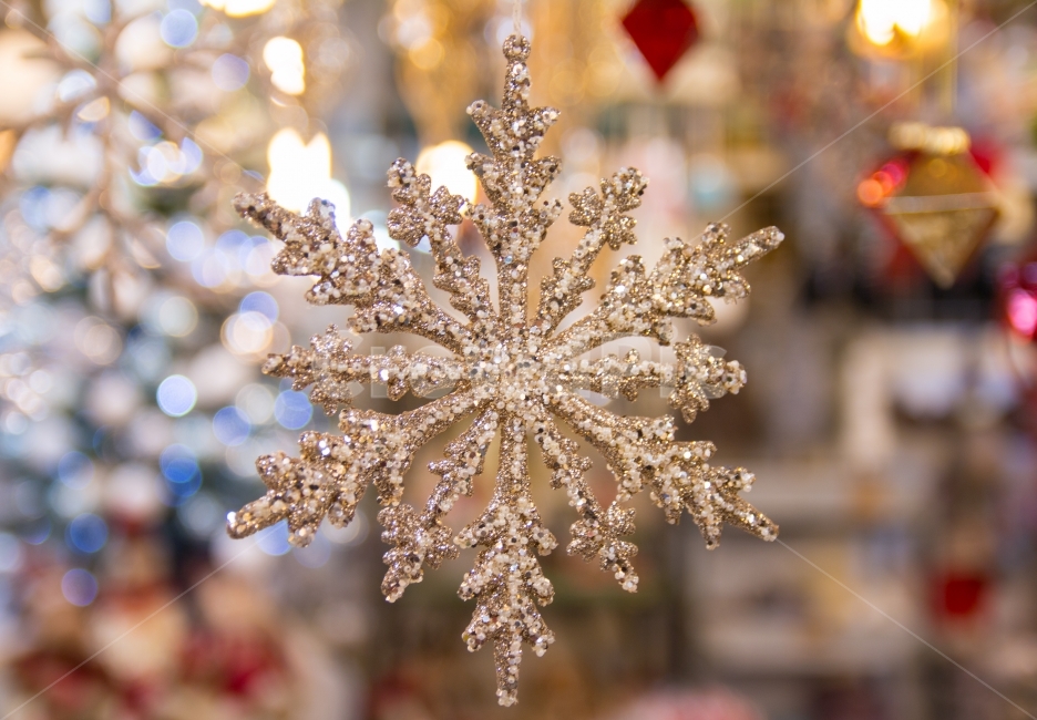 눈,눈결정,크리스마스,장식,오너먼트,xmas,christmas,겨울,명절,홀리데이,holiday,Ornament,오나먼트,장식품,즐거운,행복한,트리,크리스마스트리,트리장식,오브젝트,축제,아기자기한,앙증맞은,귀여운,소품,겨울,계절,winter,season,기념일,축하,anniversary,congratulation,celebrate,celebration,메리크리스마스,성탄절,merry christmas,사물,물건,오브젝트,thing,object,matter