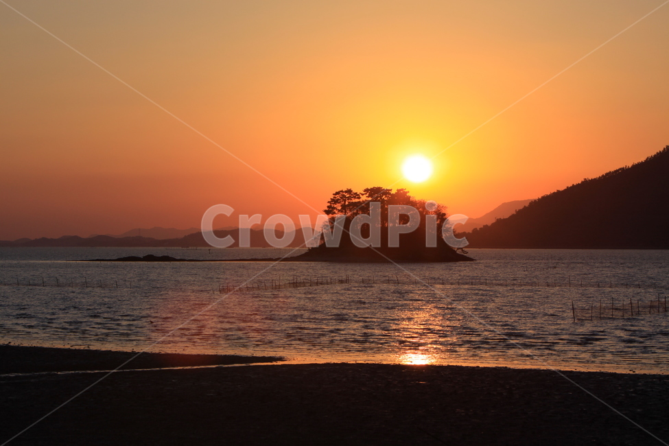 순천,와온해변,석양,노을,해넘이,그라데이션,바다,자연,풍경,nature,landscape,한국자연풍경,한국자연경관,korea nature landscape,해변,바다,beach,sea,outdoors,옥외,dusk,황혼,dawn,새벽,sunset,일몰,red sky,붉은 하늘,sky,하늘,sunlight,햇빛