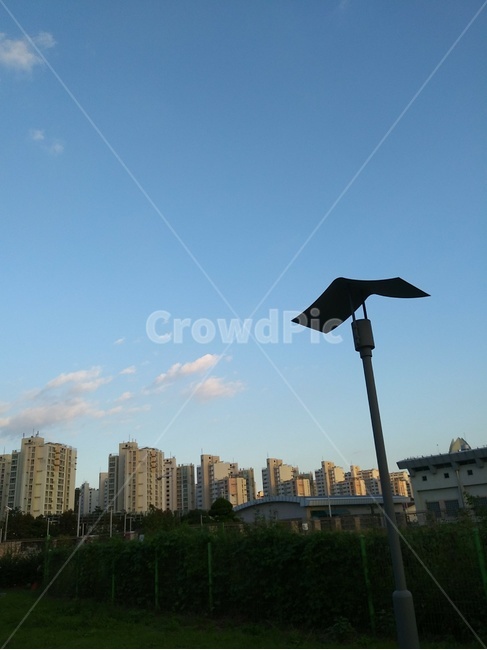 sky,아파트,가로등,하늘,픙경,분위기있는,느낌있는,푸른
