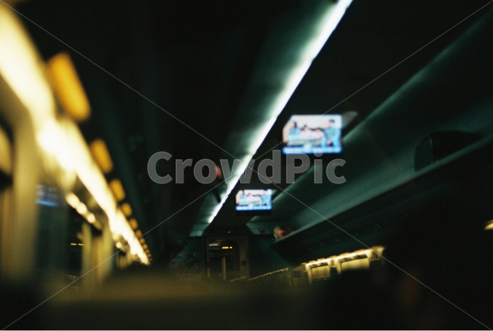 기차,열차,ktx,밤,중경삼림,필름사진,감성,sensible,feeling,교통,교통수단,traffic,transportation,lighting,조명,screen,화면,display,디스플레이,electronics,전자 제품,monitor,감시 장치