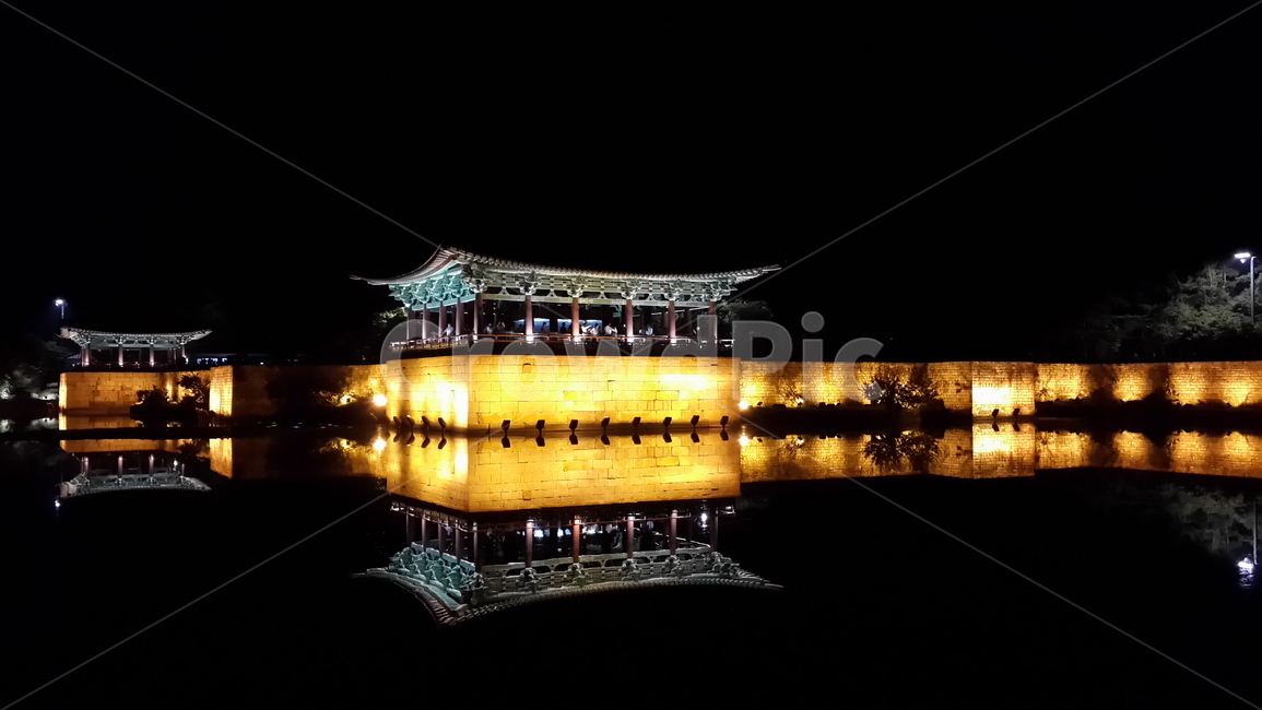 경주,야경,안압지,경주야경,안압지야경,밤,풍경,한국전통,한국문화,한국명소,신라,동궁과월지,야경,밤,풍경,nightscape,night,landscape,한국전통,한국문화,korean traditional,korean culture,랜드마크,landmark,tourist attraction,한국랜드마크,한국관광지,한국명소,korea landmark,korea tourist attraction,building,건물,architecture,건축물