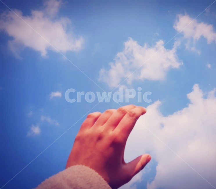 outdoors,옥외,nature,자연,cloud,hand,손,구름,잡은손