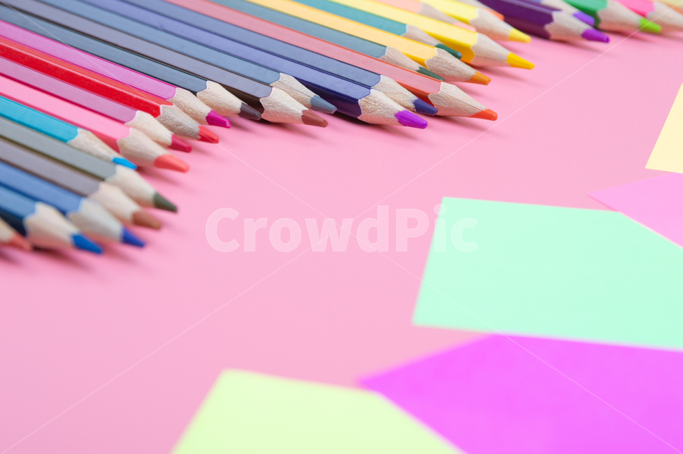 색연필,연필,color,색종이,종이,학용품,미술용품,사무용품,학용품,문구류,사무용품,school supplies,stationery,office supplies