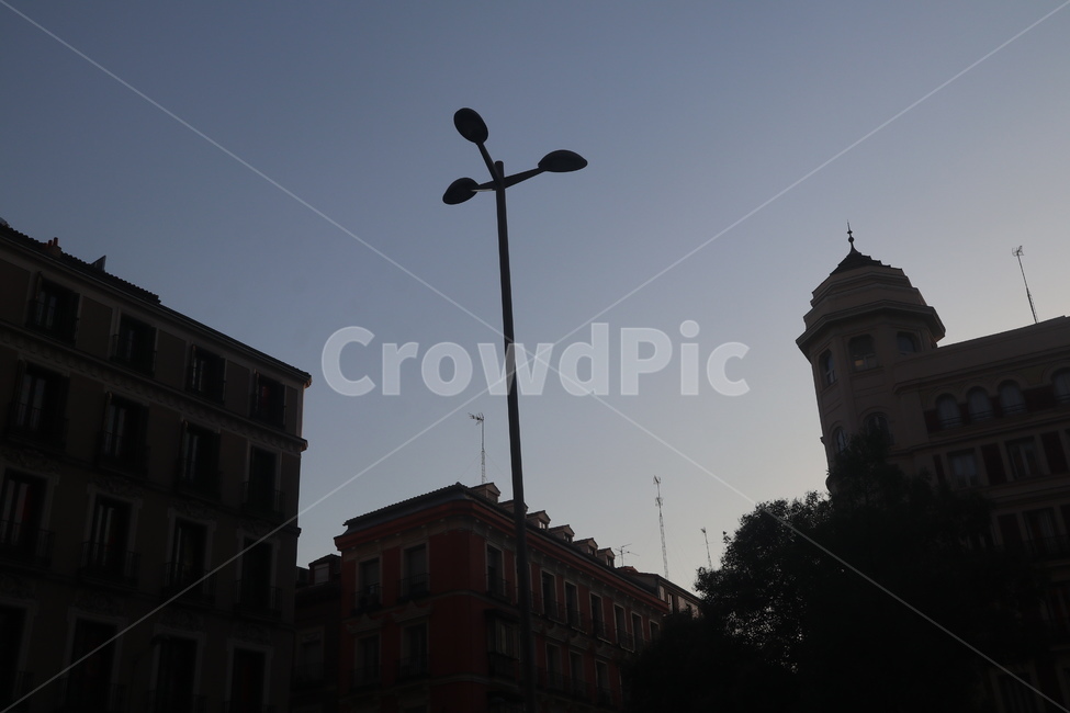 madrid street,distance,backlight,building,Street lamp