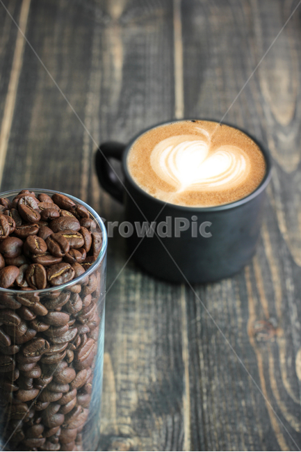 close up,Cafe Latte,latte art,Espresso,coffee bag,menu,coffee beans,Barista,cafe,coffee,beverage,fresh,Caffeine,object