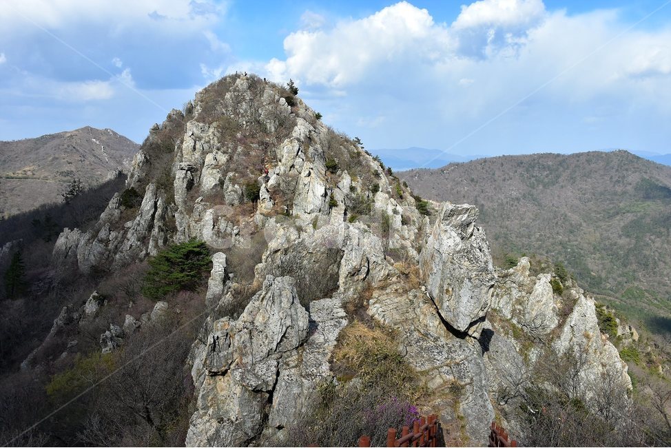 주작산,덕룡산,종주,진달래,풍경,기암,바위,비경,봄풍경,진달래꽃,강진,명산,산행,등산,마운틴,힐링,mountain,landscape,자연,natural,자연,풍경,nature,landscape,한국자연풍경,한국자연경관,korea nature landscape,cliff,낭떠러지,outdoors,옥외