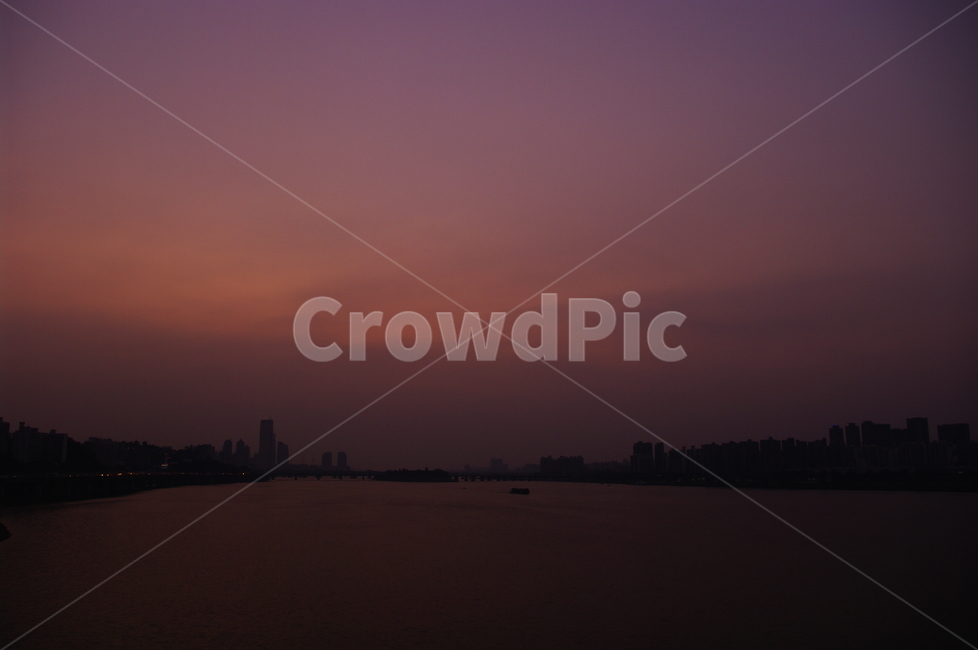 한강,도시,노을,하늘,석양,강,서울,도시,풍경,city,landscape,한국도시풍경,한국도시경관,korea cityscape,nature,자연,outdoors,옥외,dawn,새벽,sunset,일몰,dusk,황혼,red sky,붉은 하늘,sky