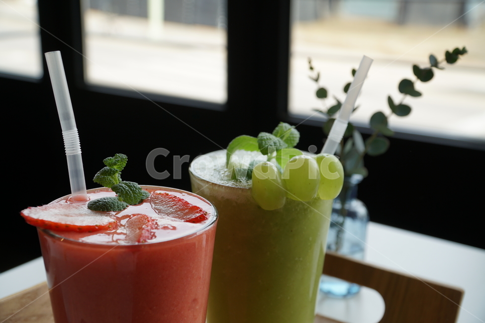 date,green,fruit juice,strawberry,Juice,juice,straw,Orange,drink,greengrape,cafe,beverage,Fresh fruit juice,Strawberry Juice,Green Grape Juice,cup