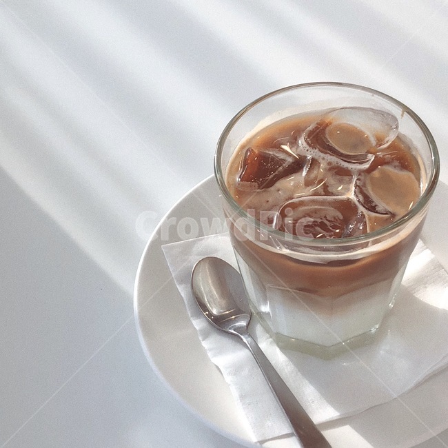 커피,카페,분위기,햇빛,플랫화이트,food,디저트,커피,카페,coffee,cafe