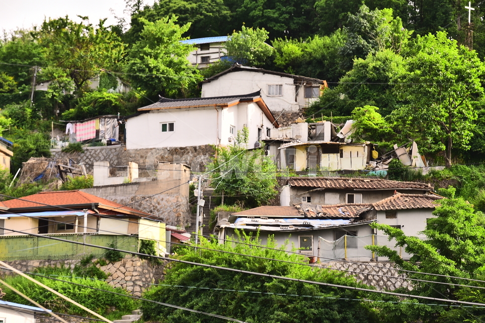달동네,빈민촌,재개발,집,언덕,마을,가난,판자촌,poor,하우스,house,poorhillsidevillage,빌리지,낡은,오래된,올드,old