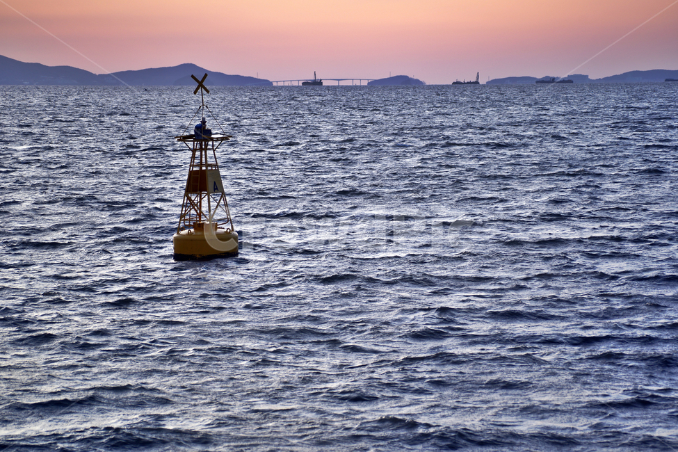 Danger sign,buoy,offshore structures,ocean,Incheon,disc buoy,Route guidance