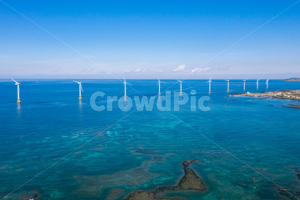 풍력발전기,바닷가,자연풍경,background,sea,제주도,jeju,jeju island,nature,자연,outdoors,옥외,land,땅,water,물,바다,ocean,대양