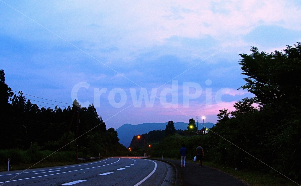 일본,도야마,노을,황혼,길거리,자연,풍경,nature,landscape,교통,교통수단,traffic,transportation,감성,sensible,feeling,asphalt,아스팔트,road,도로,freeway,고속 도로,highway,고속도로