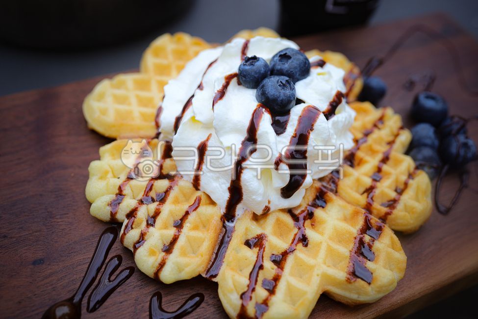 waffle,dessert,whipping cream,snack,Blueberries,food