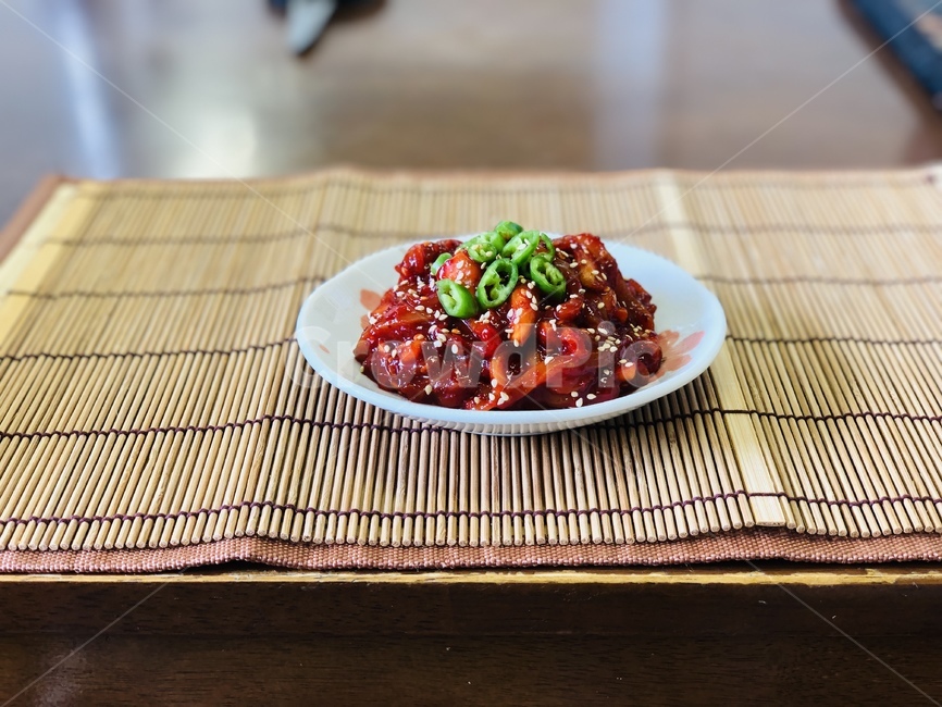 오징어젓갈,젓갈,한국음식,전통음식,음식,반찬,koreafoods,korea,food,음식,식재료,요리,food,cook,meal,dishes,food reserves,한식,한국음식,한국요리,korean food,korean dishes,korean meal,korean cook